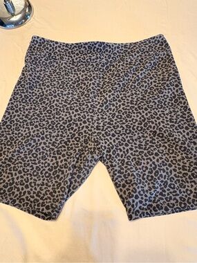 Forever 21 Women’s 2X Black Leopard Athletic/Bike Shorts Stretch Workout